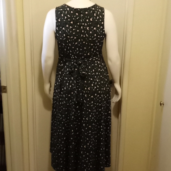 Dress - Picture 5 of 7